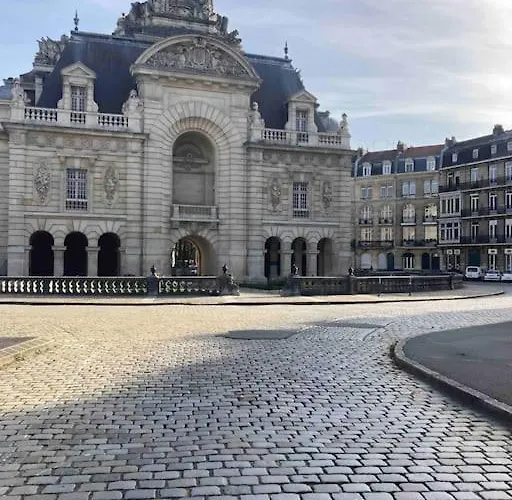 Appartement Porte De Paris Av Garage